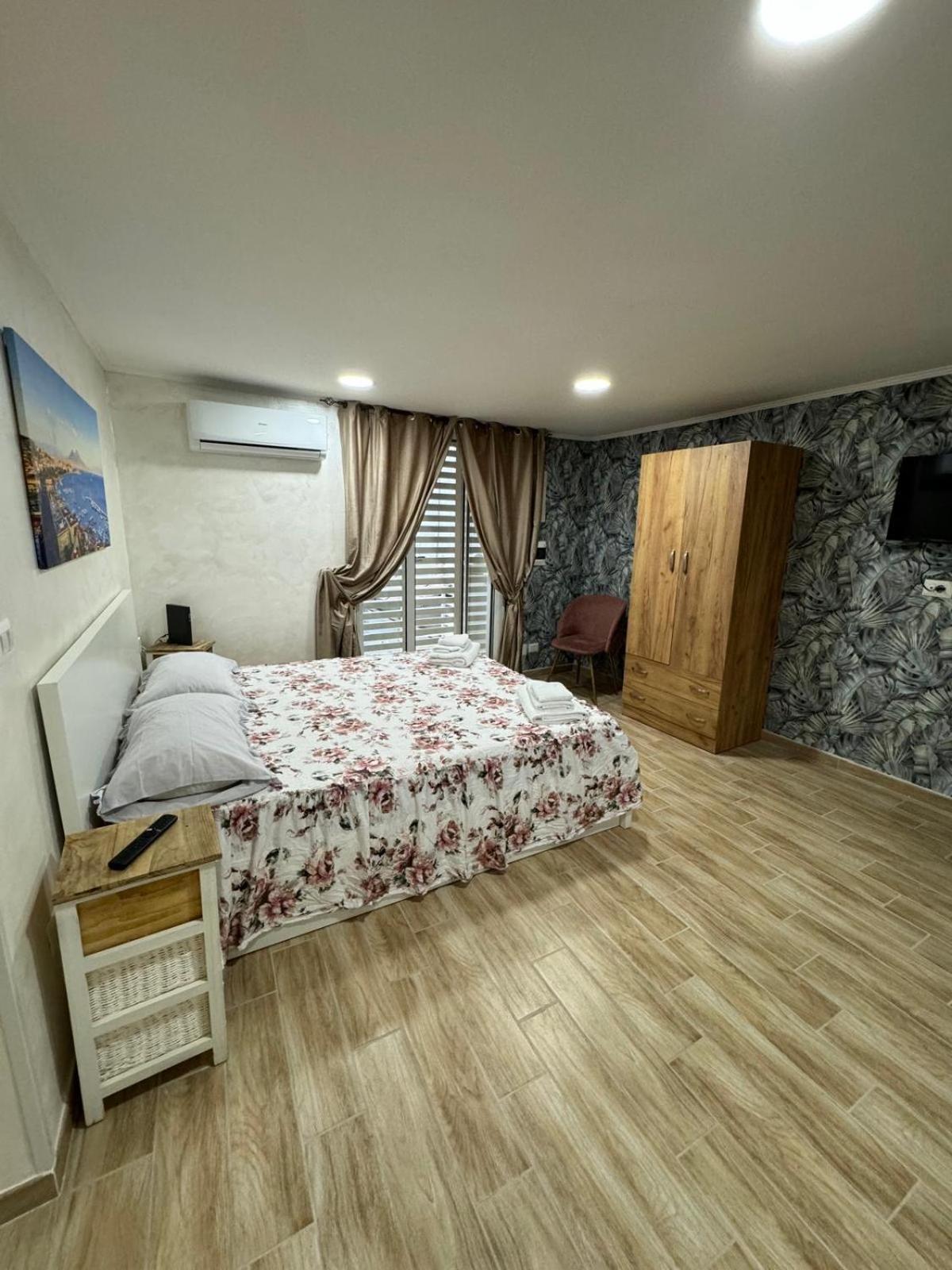 Spezzano House *